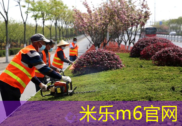 网球拍105比102大多少
